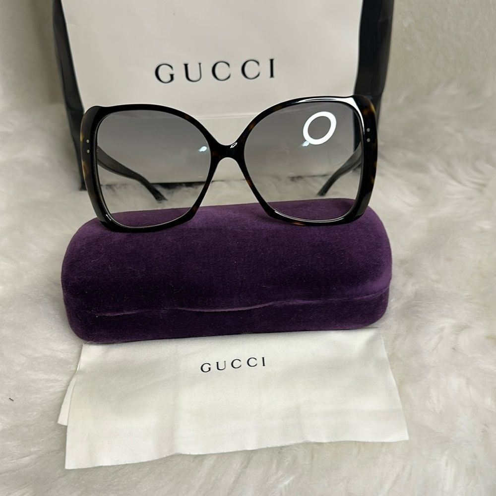 💯Authentic Gucci Sunglasses with Case🍀
